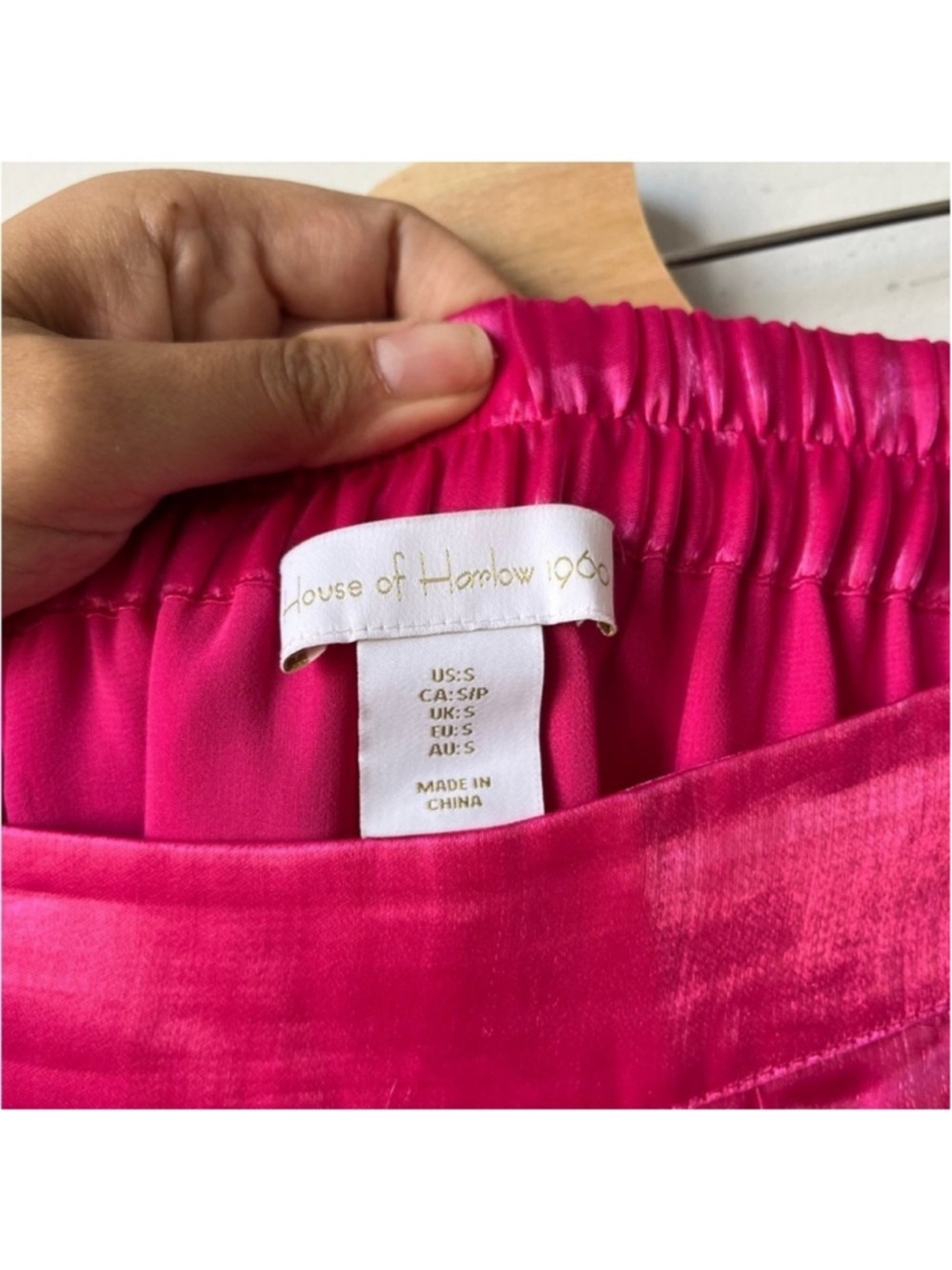 House of Harlow 1960 disco Satin high rise Hot Pink Wide-Leg Pants size small - Picture 3 of 13